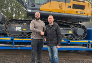 Отгрузка габаритного гусеничного экскаватора XCMG XE180DN